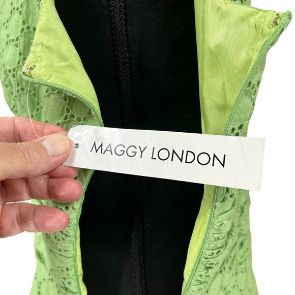 Maggie London NWT Kelly Green Eyelet Lace Fit & Flare Sleeveless Dress Size 14 - Picture 9 of 9